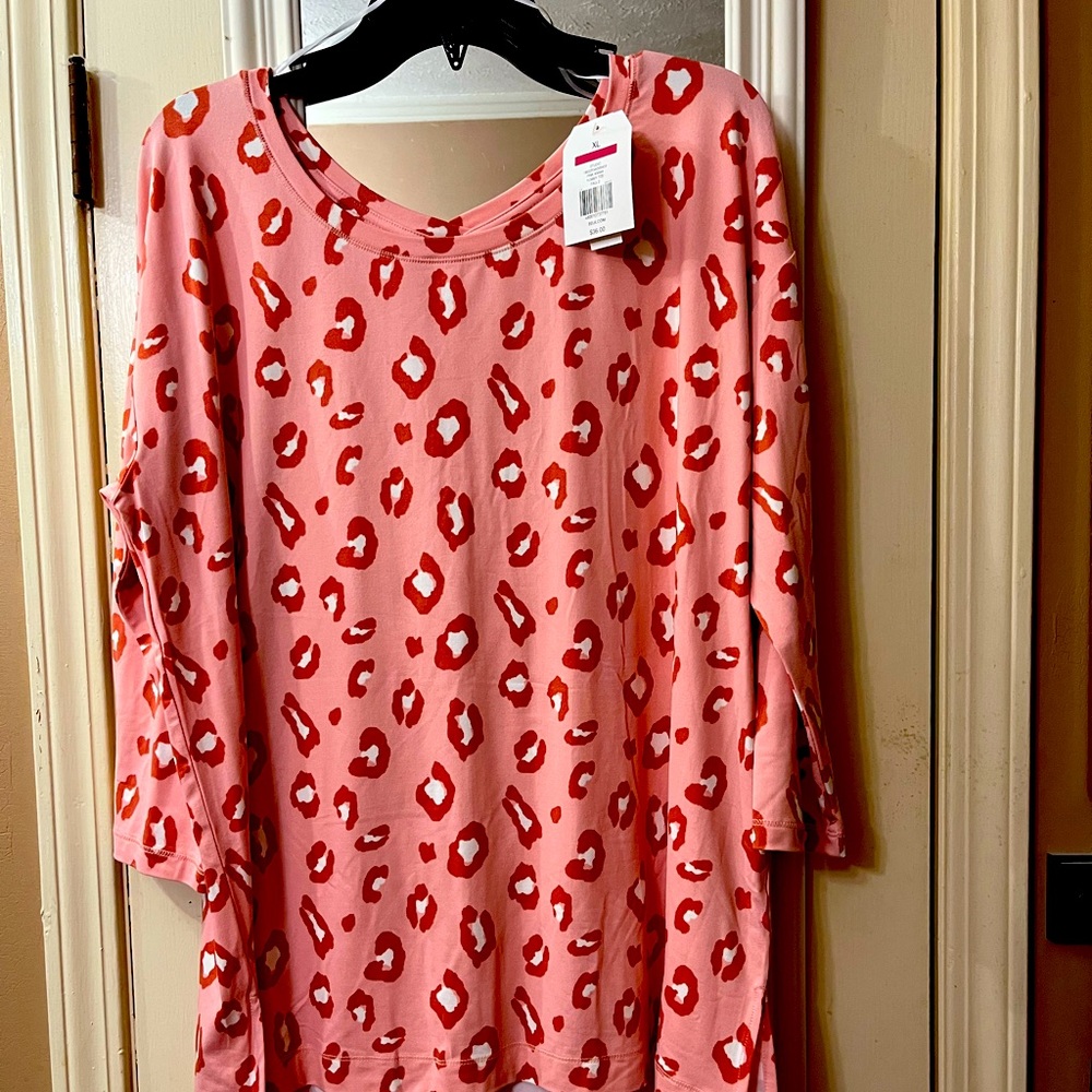 Wonderly brand women’s top
